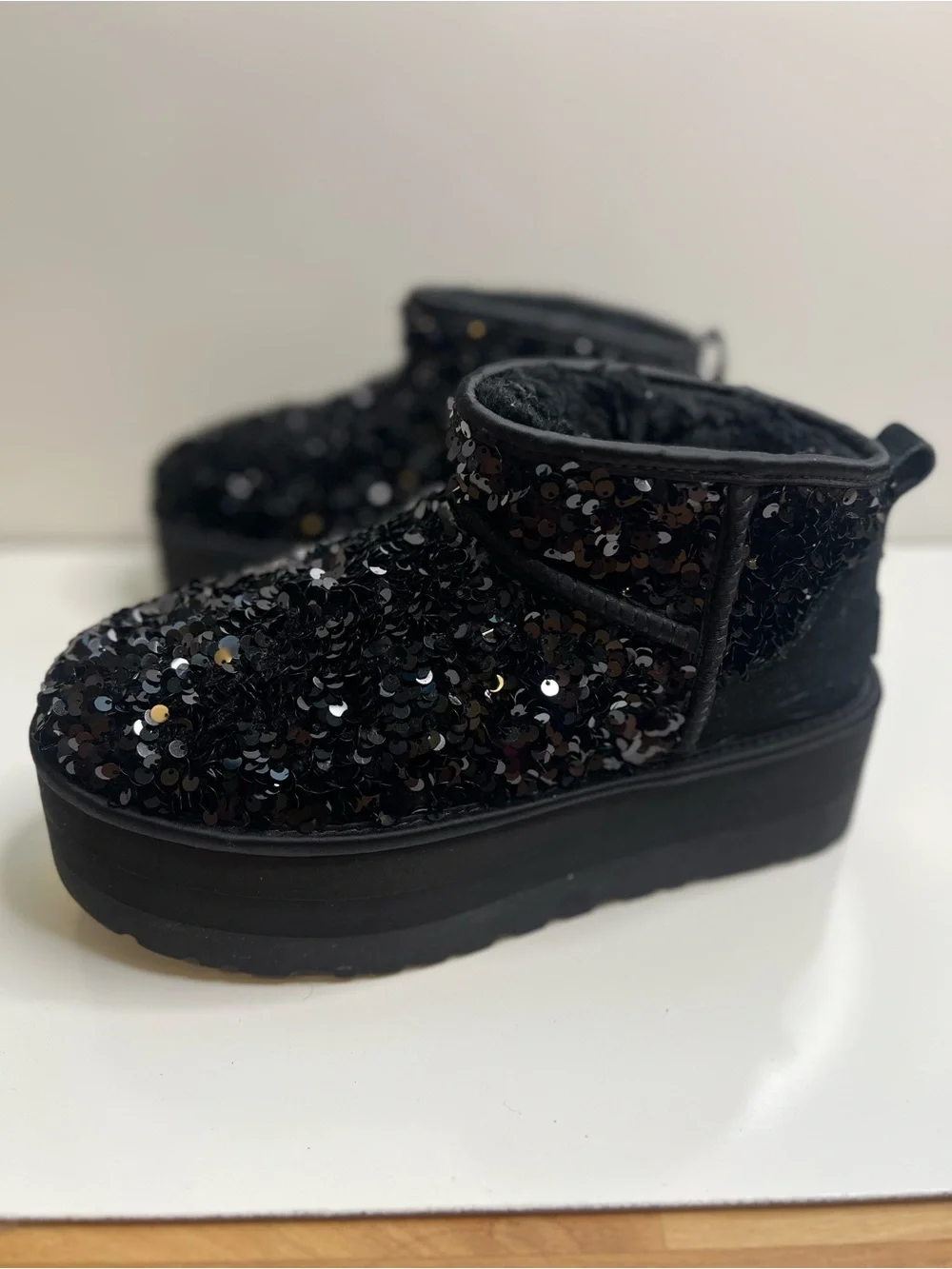 UGG Ultra Mini Chunky Sequin Black Platform Boots Size 9